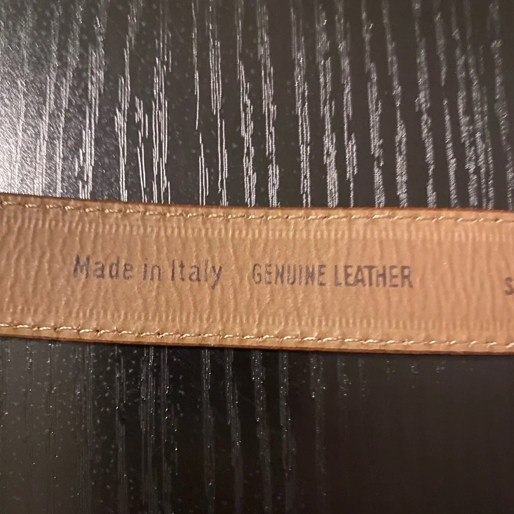 DKNY Vintage brown leather belt size small.   Made in Italy - Picture 5 of 5